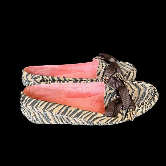 Sperry Topsider Tiger Print Mocassins with tie and sequin detail size 7 w/6.5fit - Picture 2 of 11